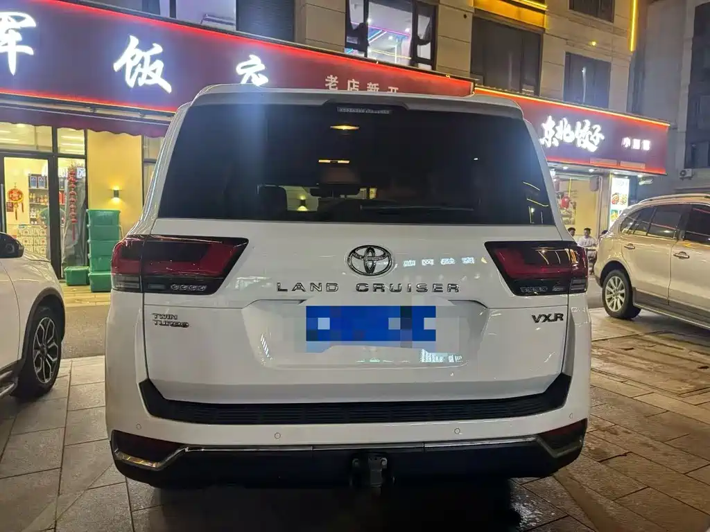 Toyota Land Cruiser — миниатюра 3