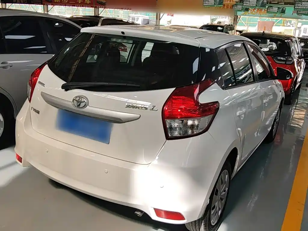 Toyota Yaris L — миниатюра 7