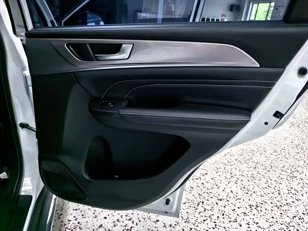 Haval M6 PLUS 1.5T DCT Luxury Connected Type, фото 11