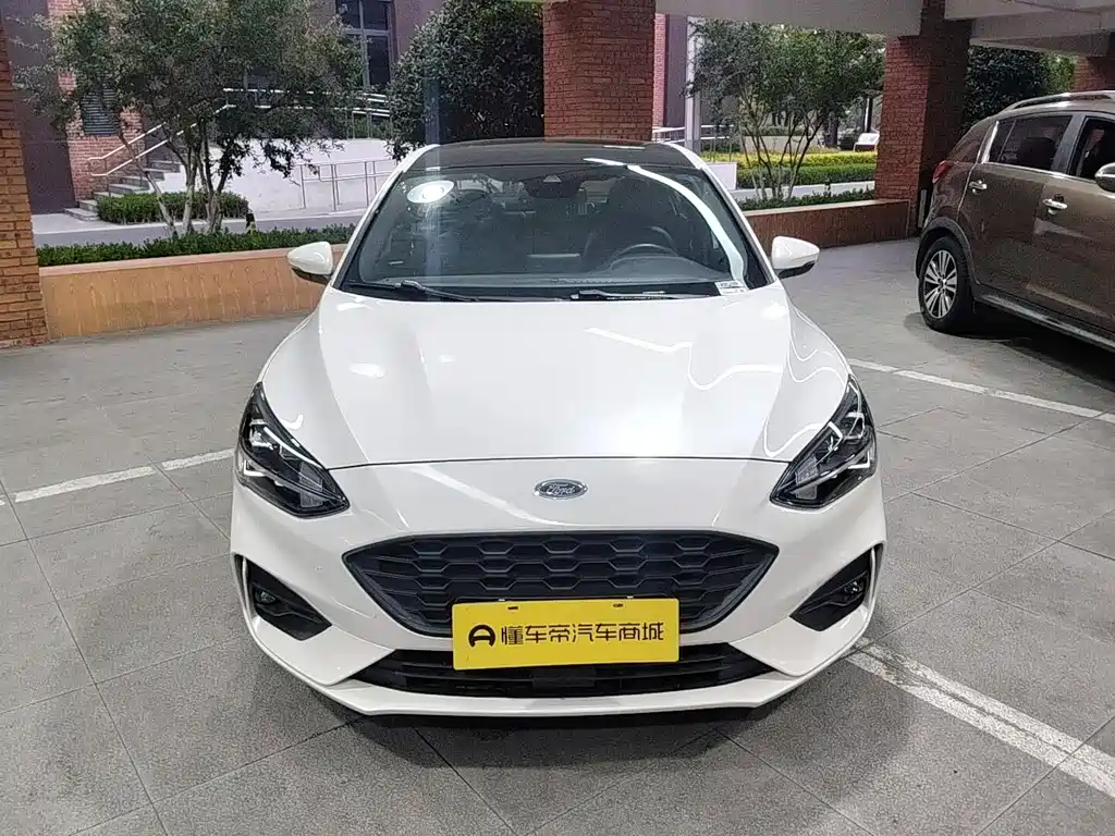 Ford Focus — миниатюра 7
