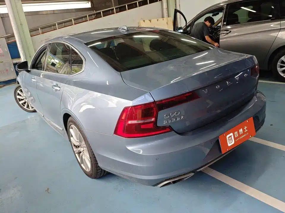 Volvo S90 — миниатюра 2
