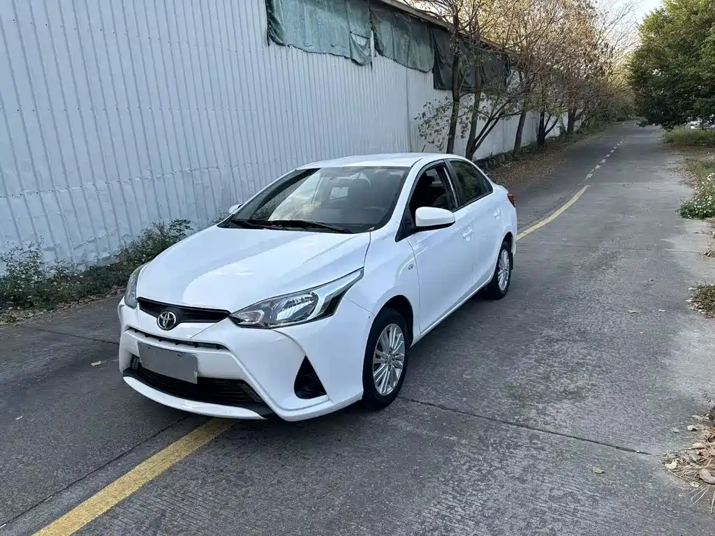 TOYOTA YARIS L TO ENJOY