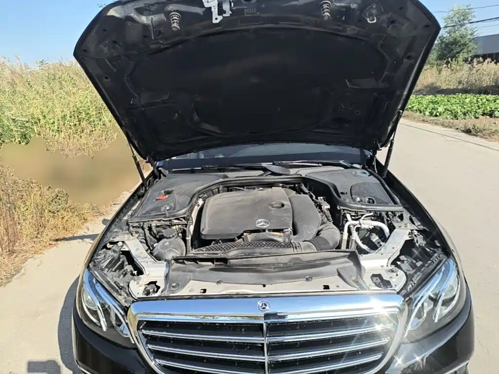 Mercedes-Benz E-Class — миниатюра 20