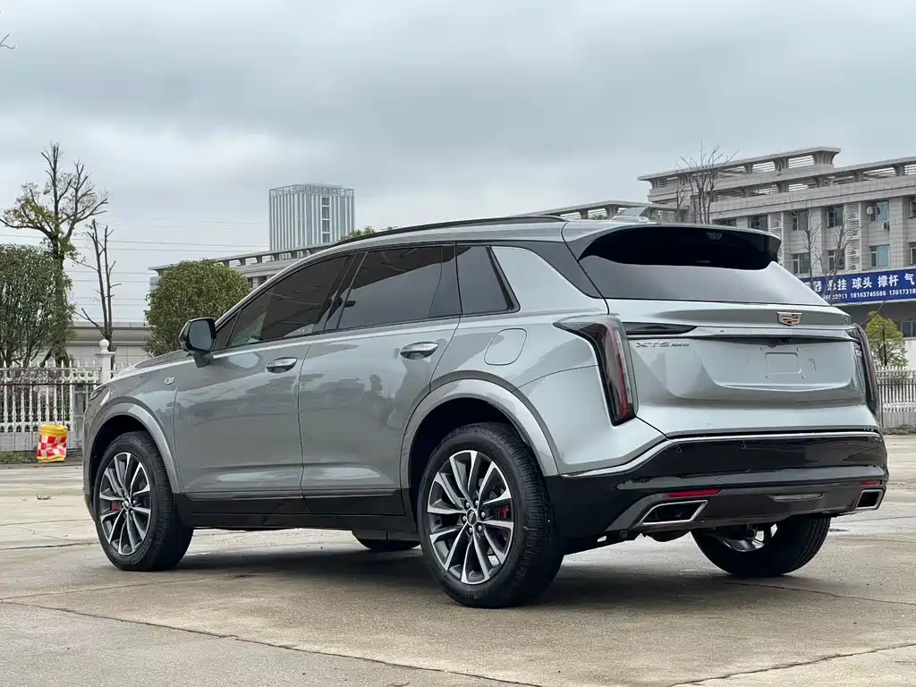 CADILLAC XT5