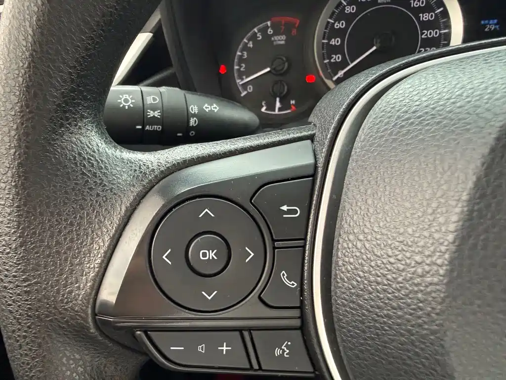 Toyota Corolla — миниатюра 15