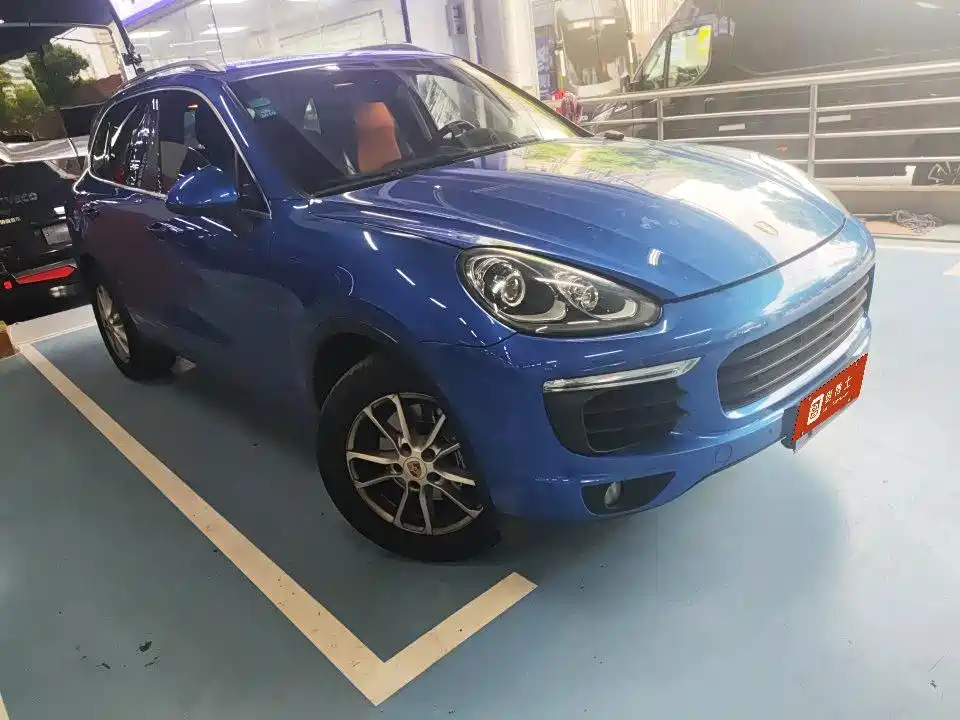 Porsche Cayenne — миниатюра 2