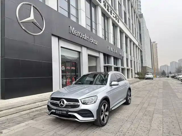 MERCEDES-BENZ GLC