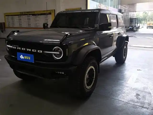 FORD  MUSTANG 2024