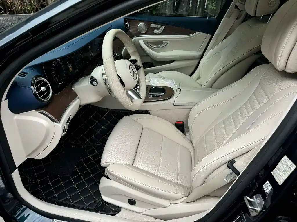 Mercedes-Benz E-Class — миниатюра 4