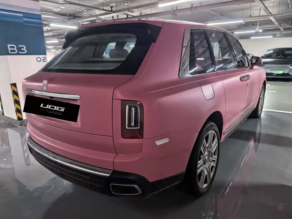 Rolls-Royce Cullinan 2018 мест