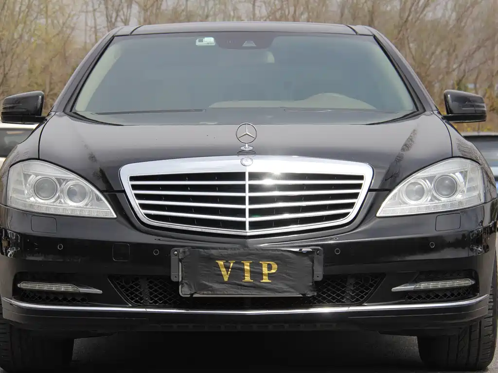 Mercedes-Benz S-Class 2011