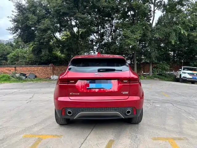 Jaguar E-PACE — миниатюра 7