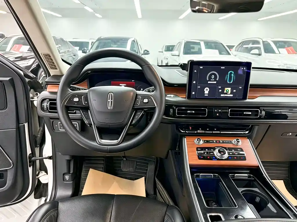 Lincoln Aviator — миниатюра 7