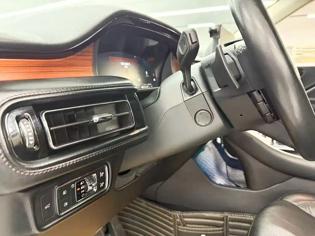 Lincoln Aviator — миниатюра 11