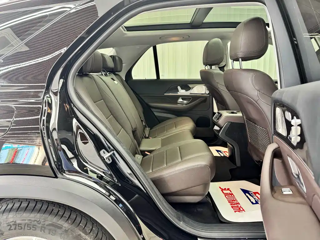 Mercedes-Benz GLE (Import) — миниатюра 18