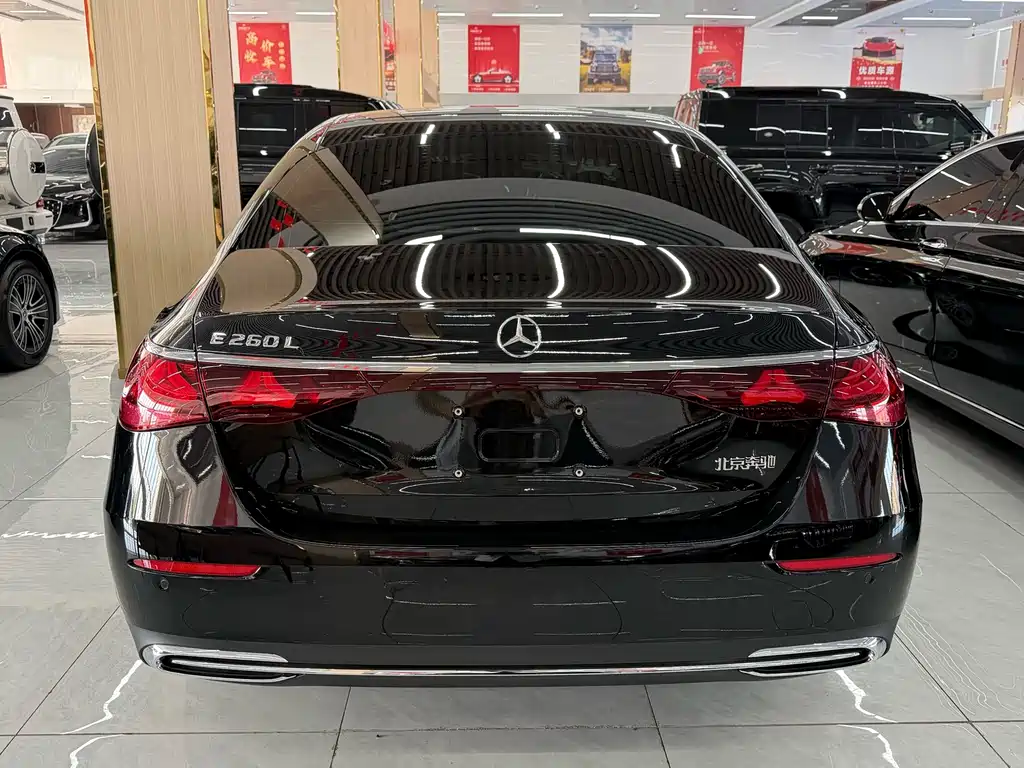 Mercedes-Benz E-Class — миниатюра 5