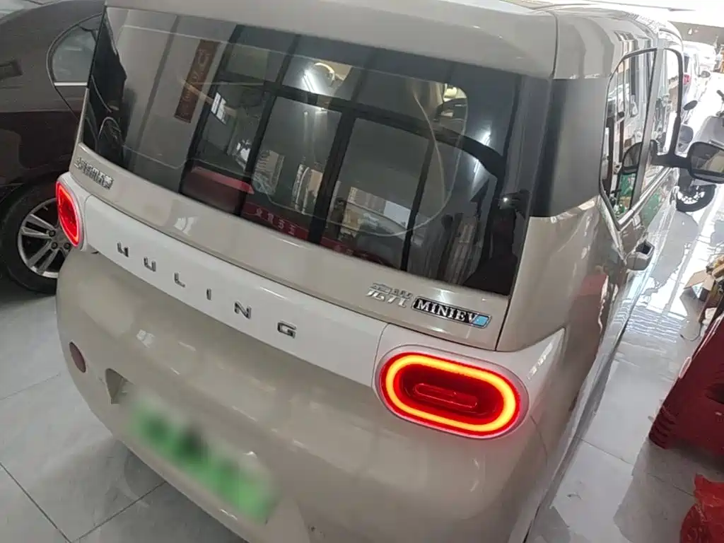 Wuling MINIEV — миниатюра 7