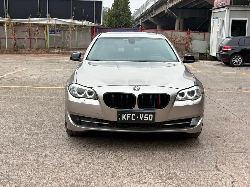 BMW 5 Series — миниатюра 2