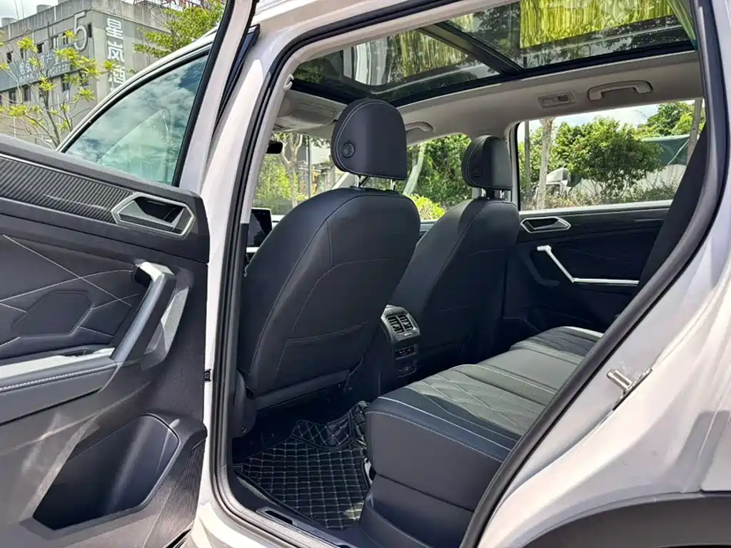 Volkswagen Tiguan L — миниатюра 13