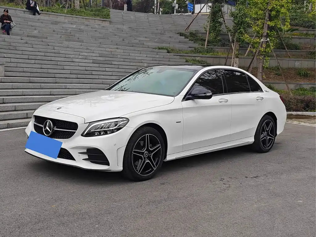Mercedes-Benz C-Class 2021