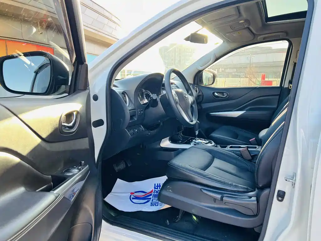 Nissan Terra 2018 2.5L AT Luxury
