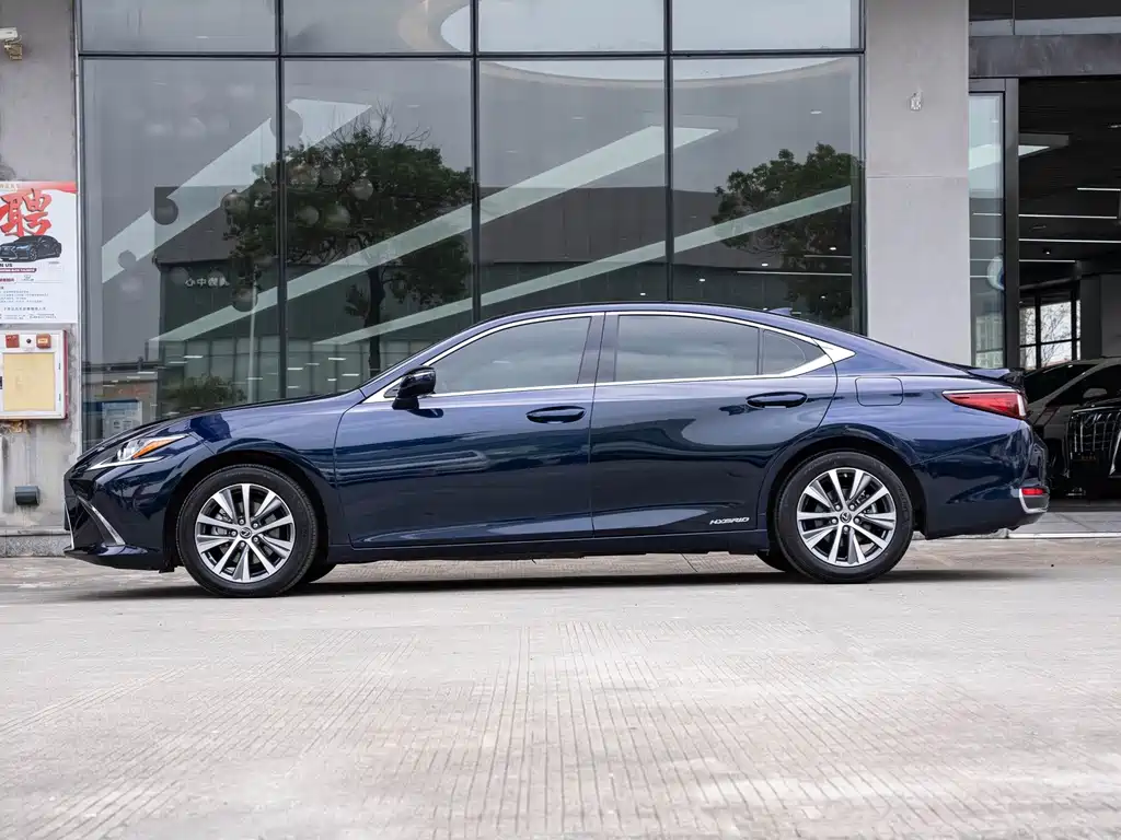 Lexus ES — миниатюра 4
