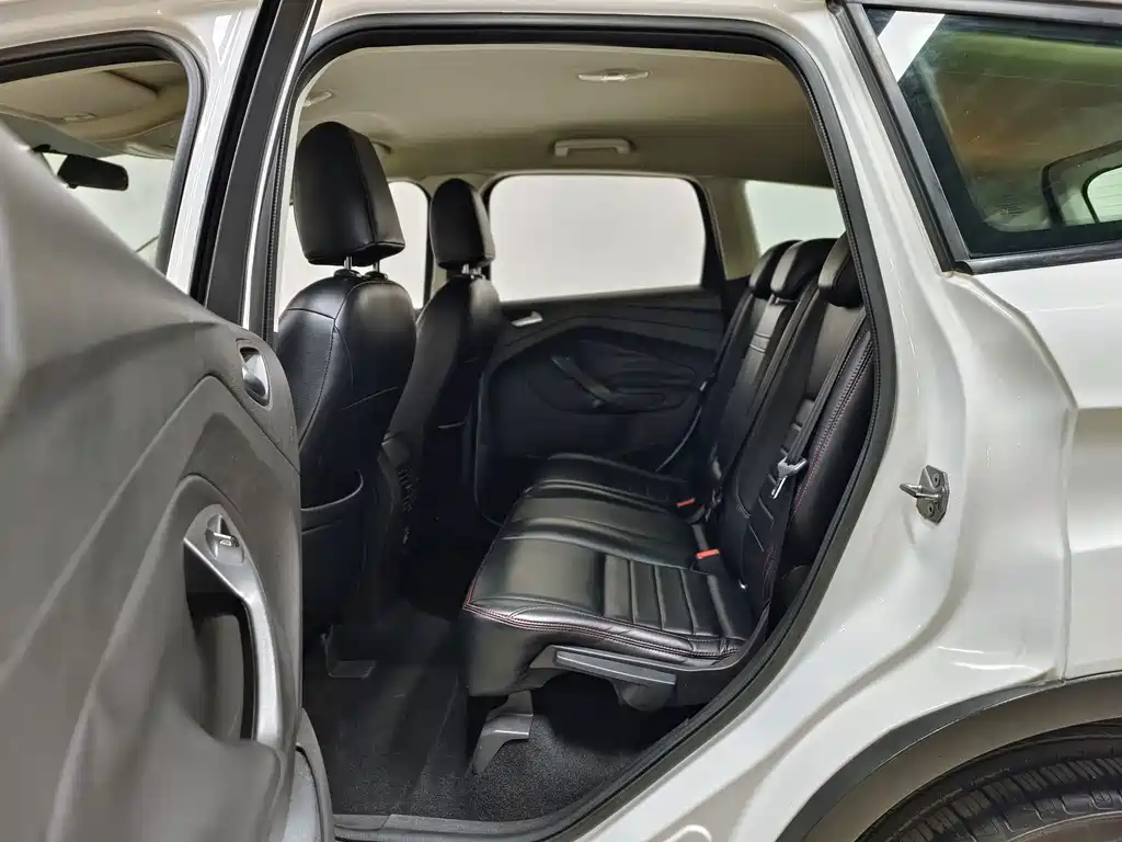 Ford Kuga — миниатюра 6