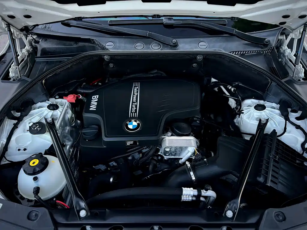 BMW 5 Series GT — миниатюра 43