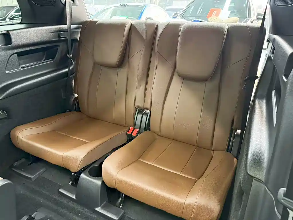 Mercedes-Benz GLB — миниатюра 19