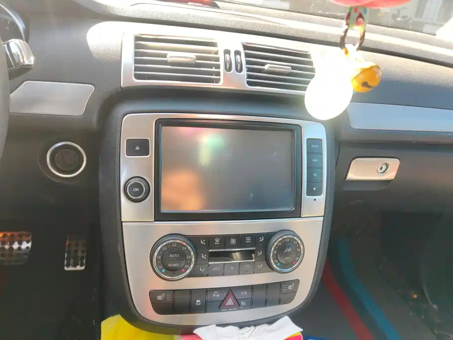 Mercedes-Benz R-Class — миниатюра 13