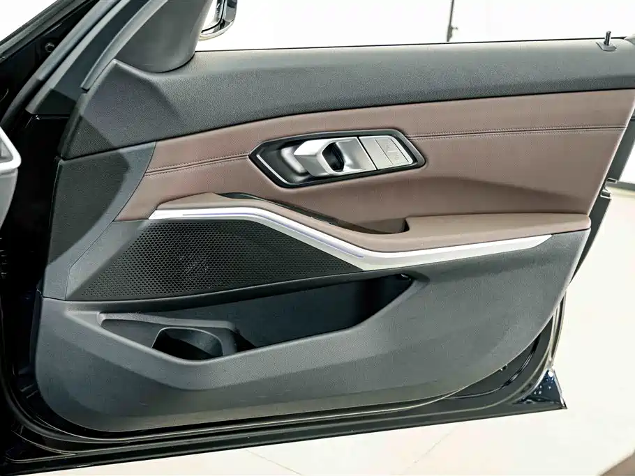 BMW 3 Series — миниатюра 15