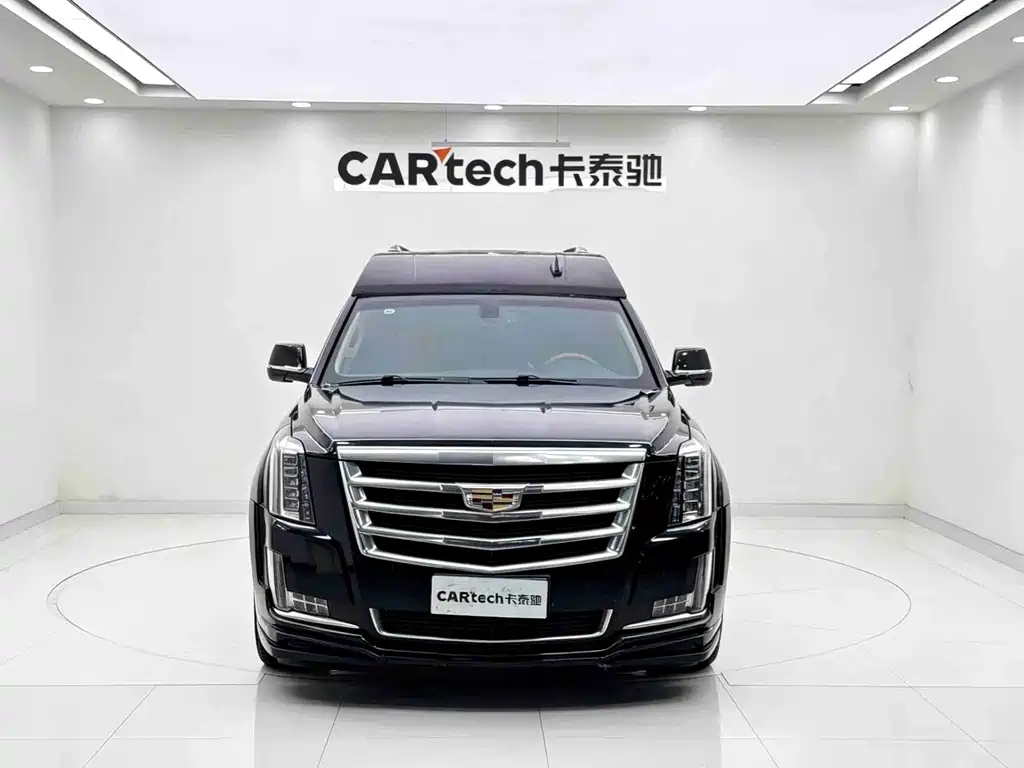 Cadillac Escalade — миниатюра 2