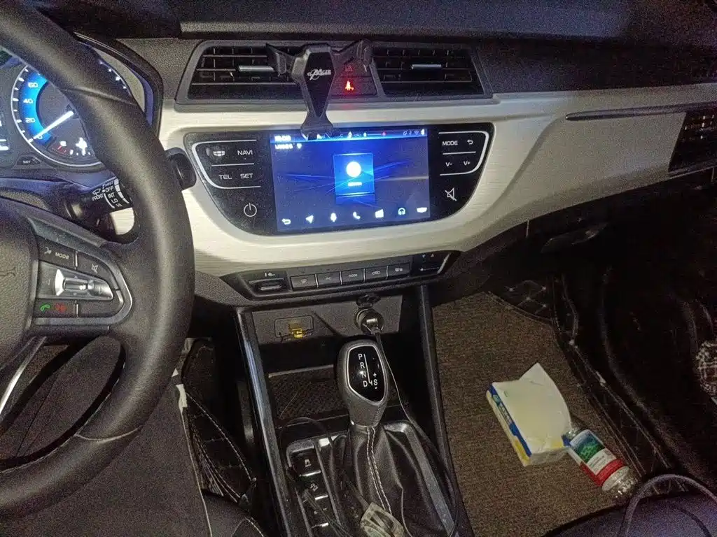 Geely Vision X3 — миниатюра 6