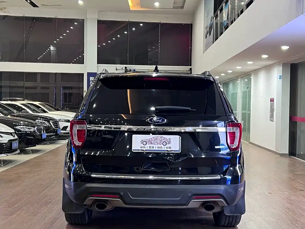 Ford Explorer (Import) - фото 4