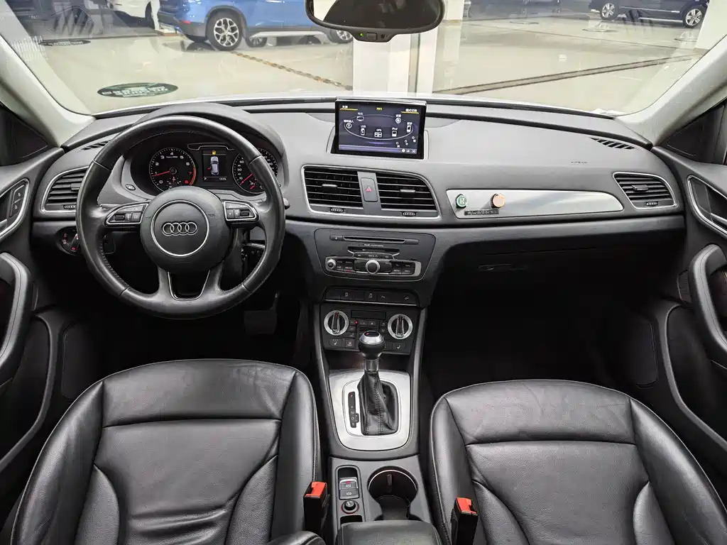 Audi Q3 — миниатюра 10