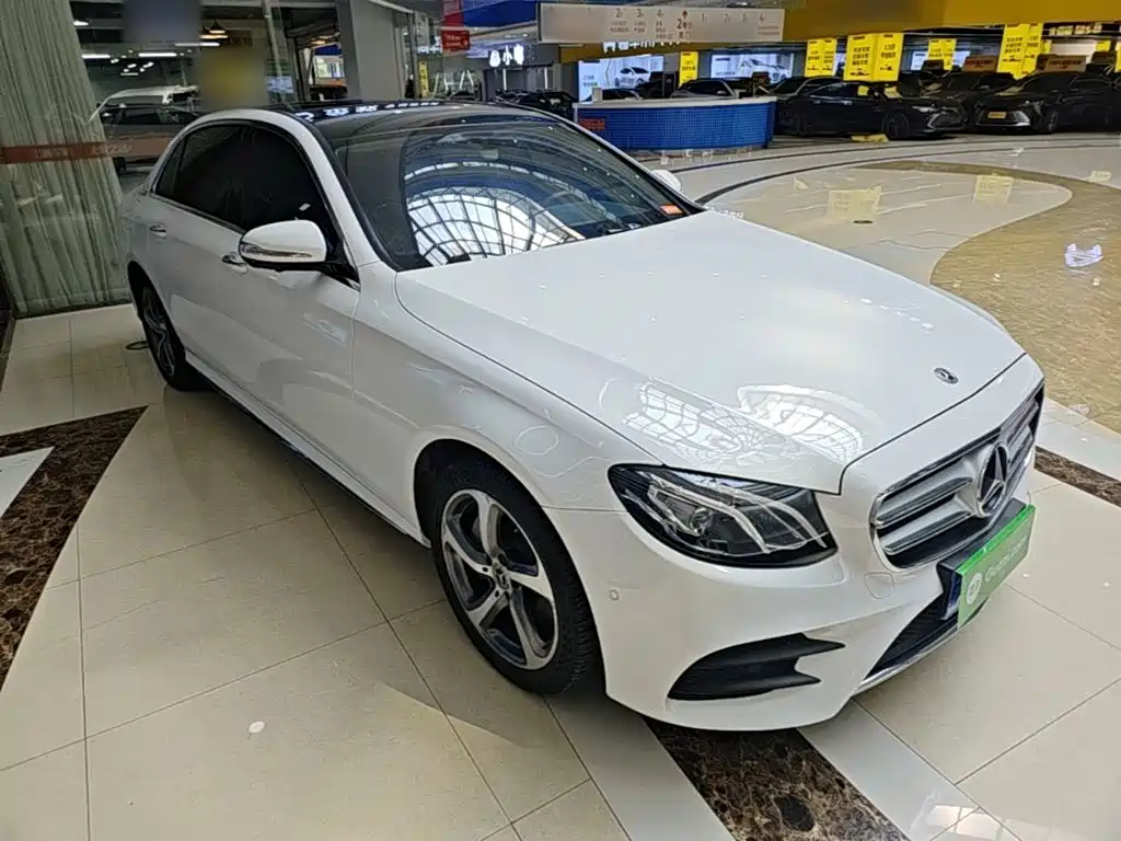 Mercedes-Benz E-Class — миниатюра 4