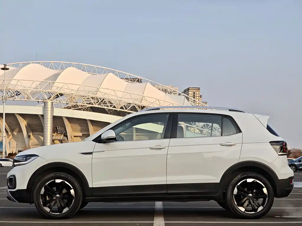 VOLKSWAGEN EXPLORING THE SHADOW