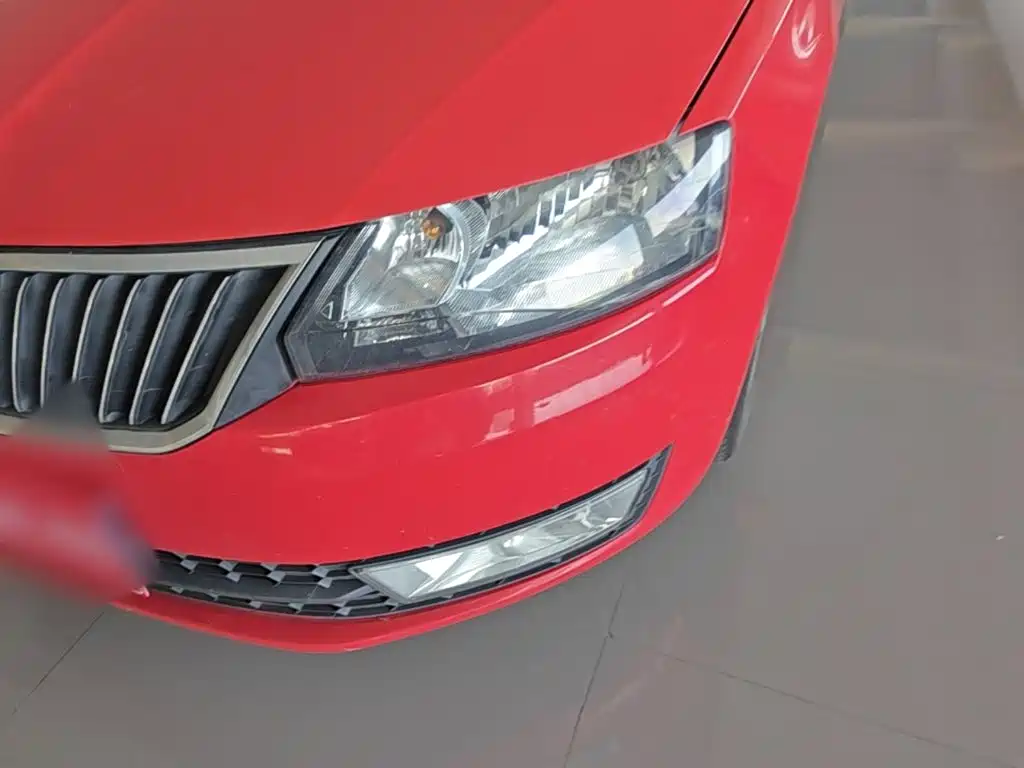 Skoda Rapid Spaceback — миниатюра 24