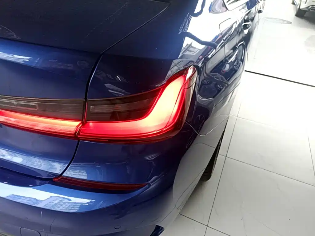 BMW 3 Series — миниатюра 8