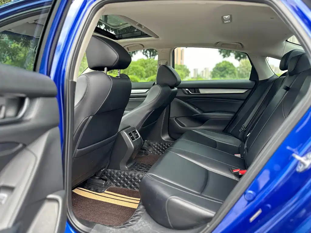Honda Accord — миниатюра 10