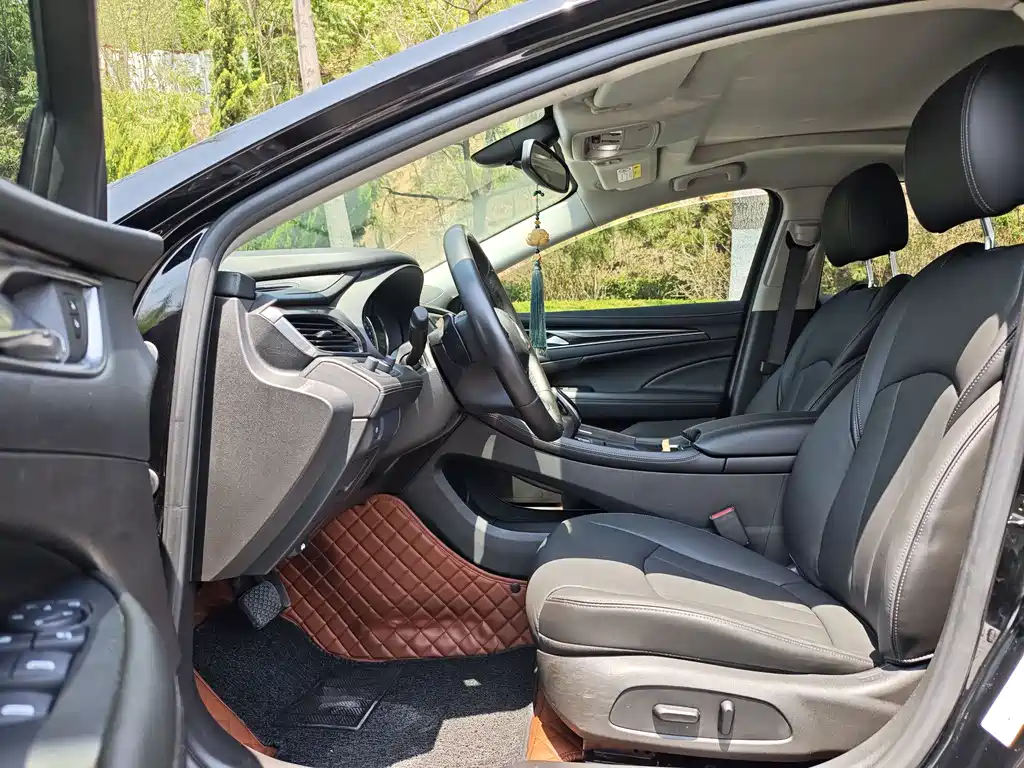 Buick LaCrosse — миниатюра 6