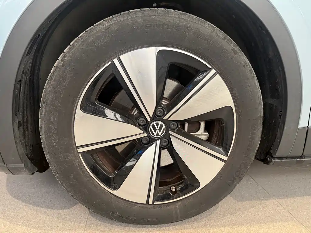 VOLKSWAGEN ID.4 X