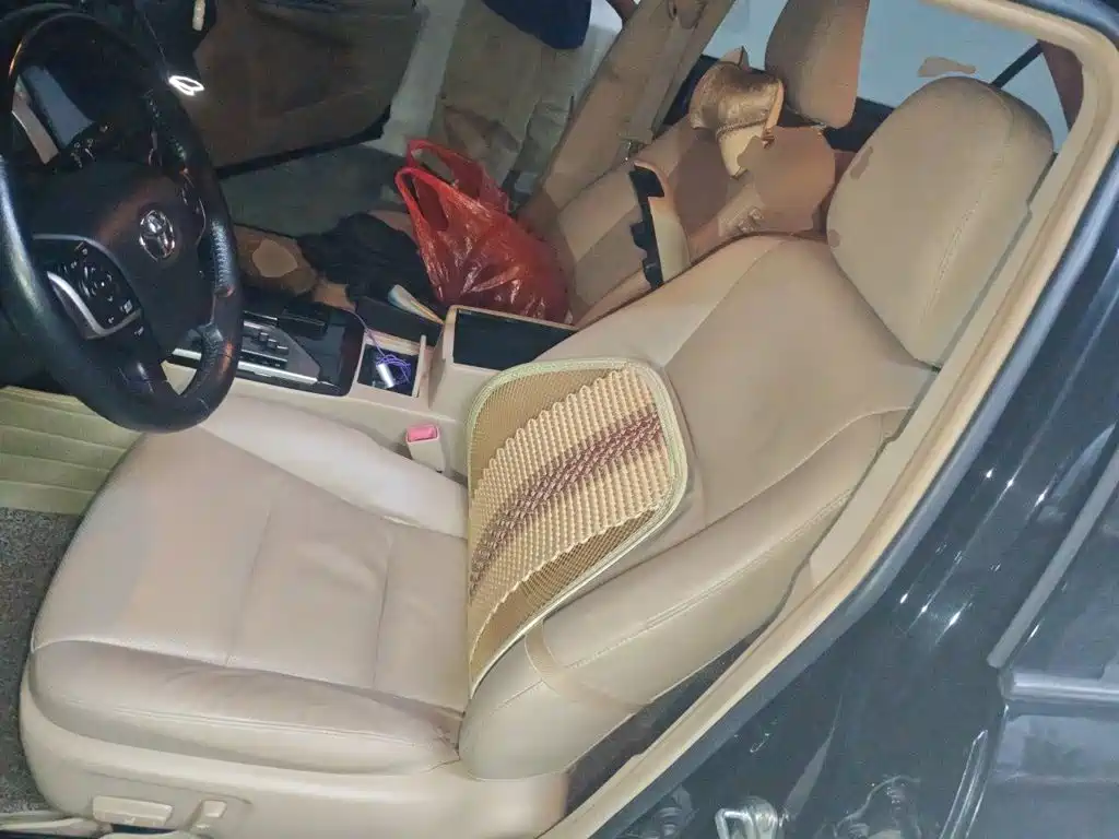 Toyota Camry — миниатюра 11