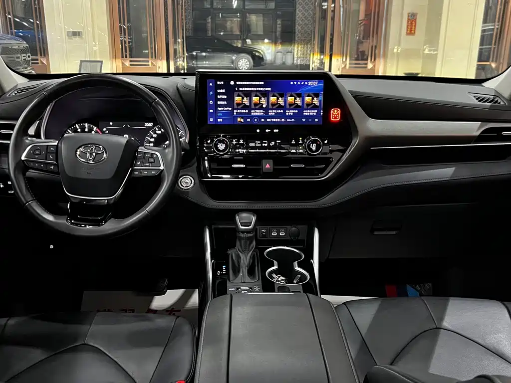Toyota Highlander — миниатюра 19
