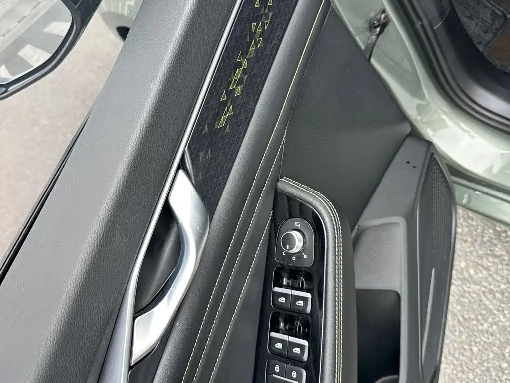 GEELY AUTOMOBILE XINGRUI