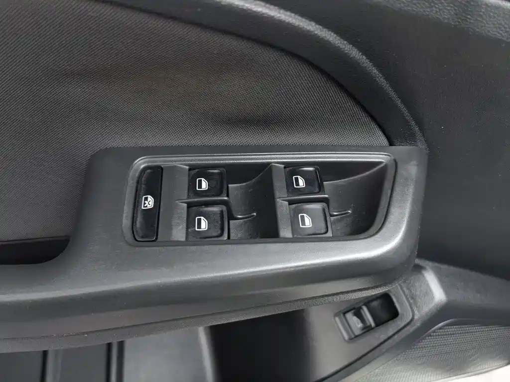Volkswagen Lavida — миниатюра 9