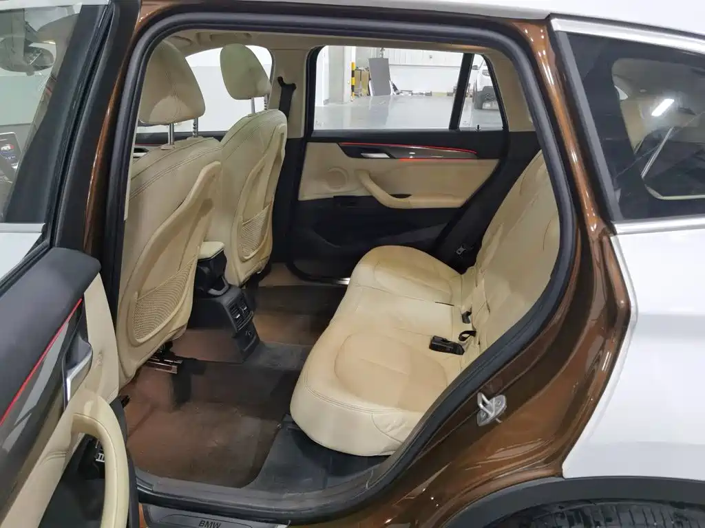BMW X1 — миниатюра 15