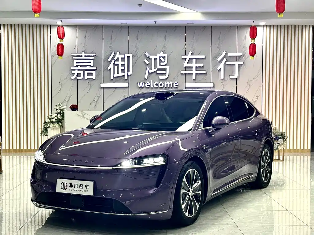 智界 Zhijie R7 2025