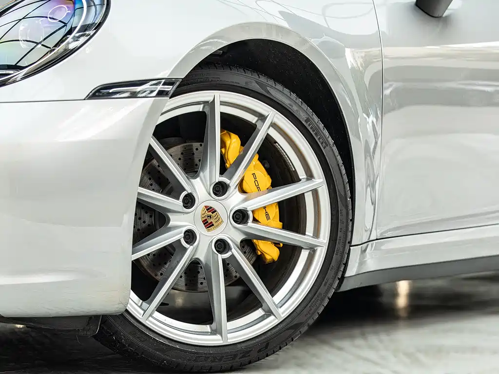 Porsche 911 2023 Carrera 3.0T