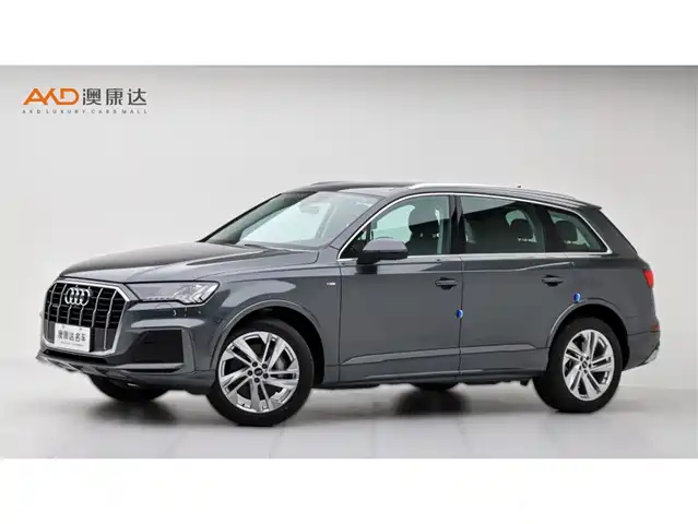 AUDI Q7 2021